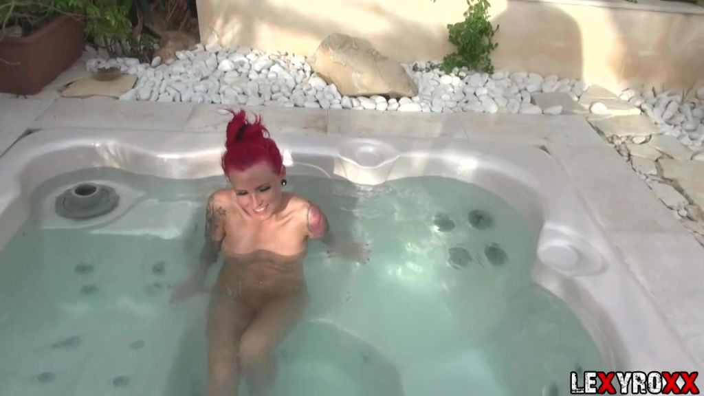 vom Poolboy AO ins Fötzchen gefickt